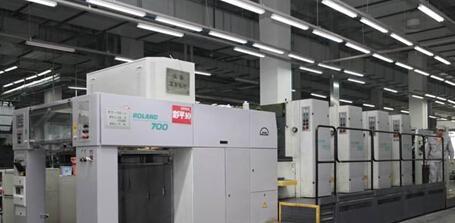 山東閑置印刷設備處理_公司轉產處置日本秋山對開6+1印刷機_山東閑置資產處理_Feijiu網(中國廢舊物資網)